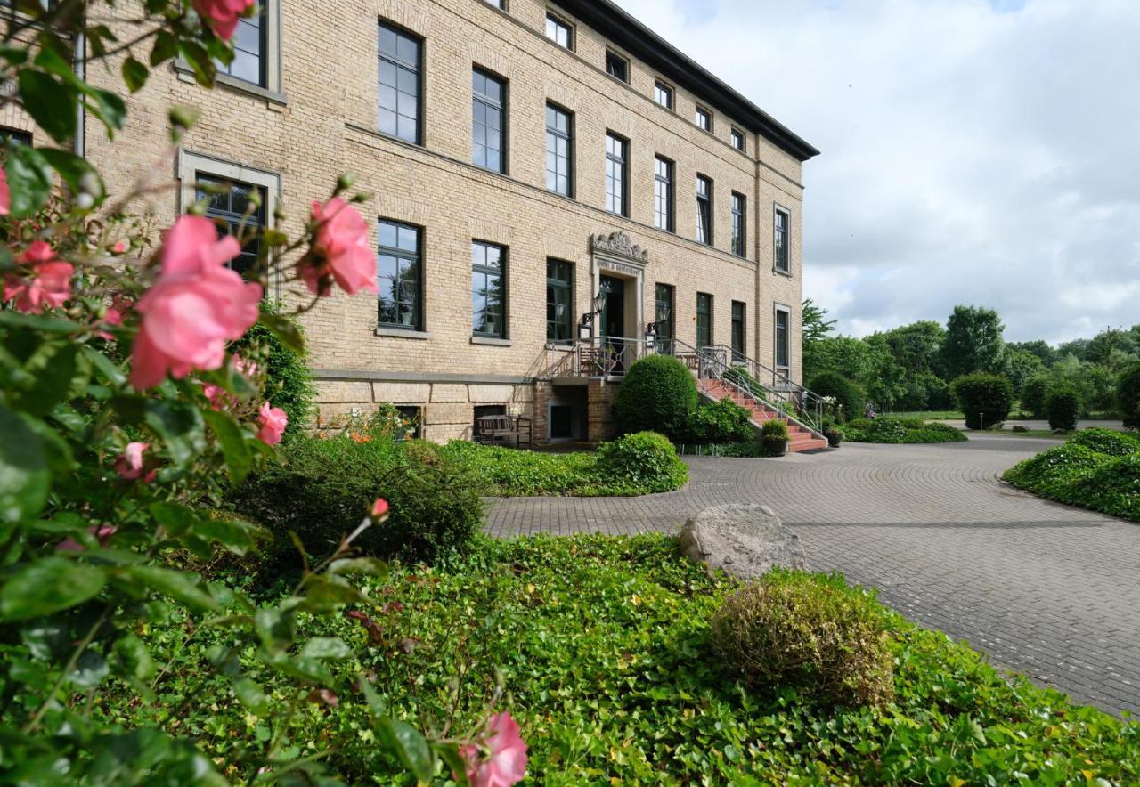 Gutshaus Redewisch Hotel & Restaurant บอลเทินฮาเกิน ภายนอก รูปภาพ