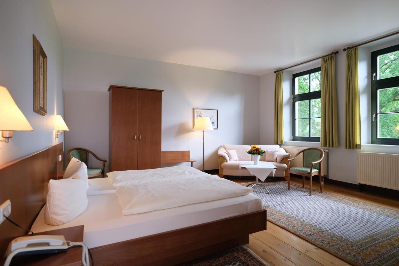 Gutshaus Redewisch Hotel & Restaurant บอลเทินฮาเกิน ภายนอก รูปภาพ