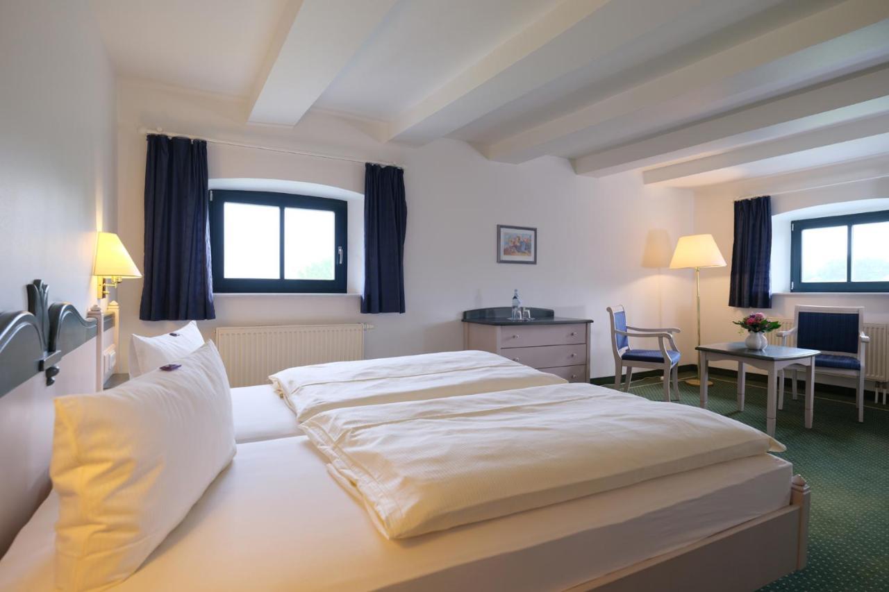 Gutshaus Redewisch Hotel & Restaurant บอลเทินฮาเกิน ภายนอก รูปภาพ