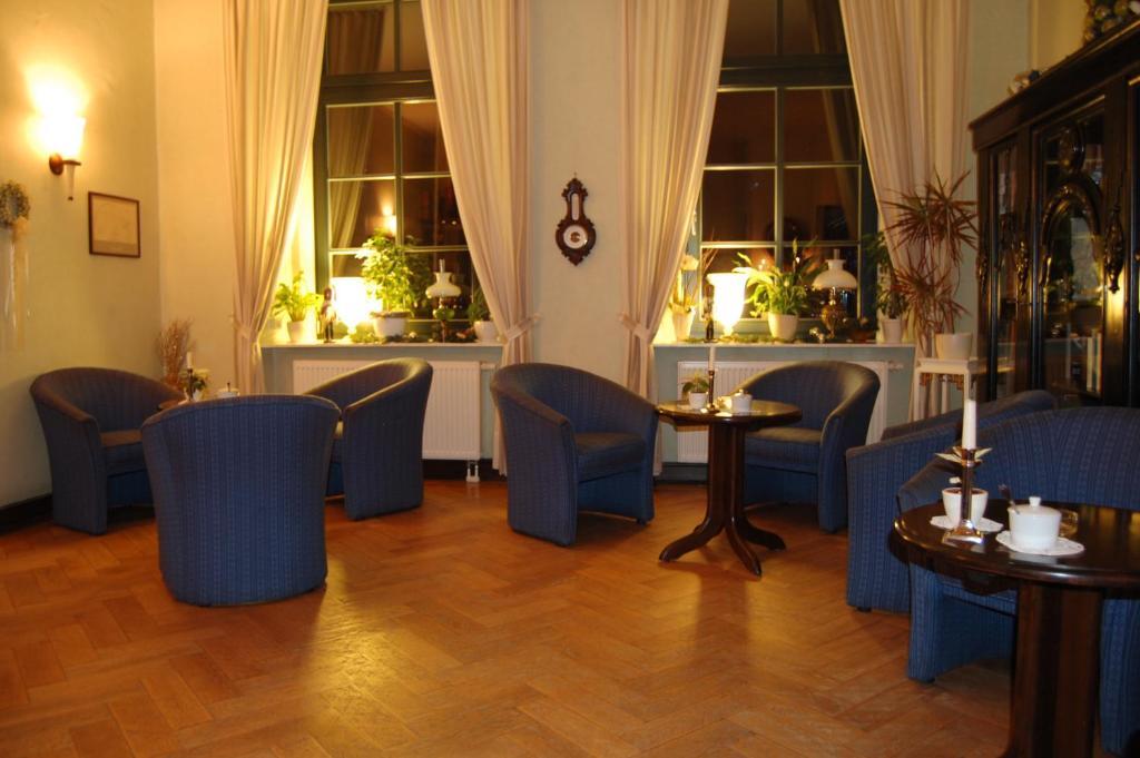 Gutshaus Redewisch Hotel & Restaurant บอลเทินฮาเกิน ภายนอก รูปภาพ